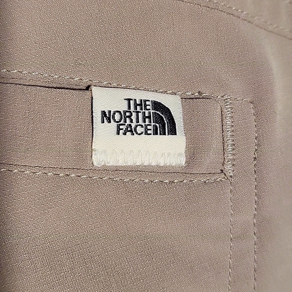 The North Face Tan Women's Polyester Elastane Zip Front 5 Pocket Shorts - Size 6 - Picture 3 of 11